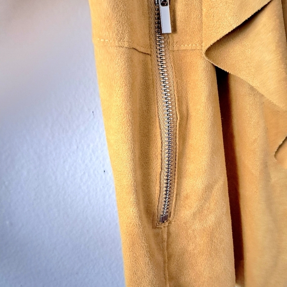 Bagatelle Women's Mustard Jacket NWT - Picture 2 of 10